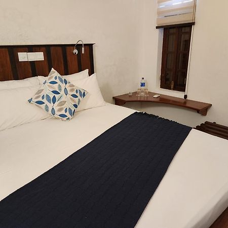Zee Golf Affordable Luxury Hotell Galle Exteriör bild
